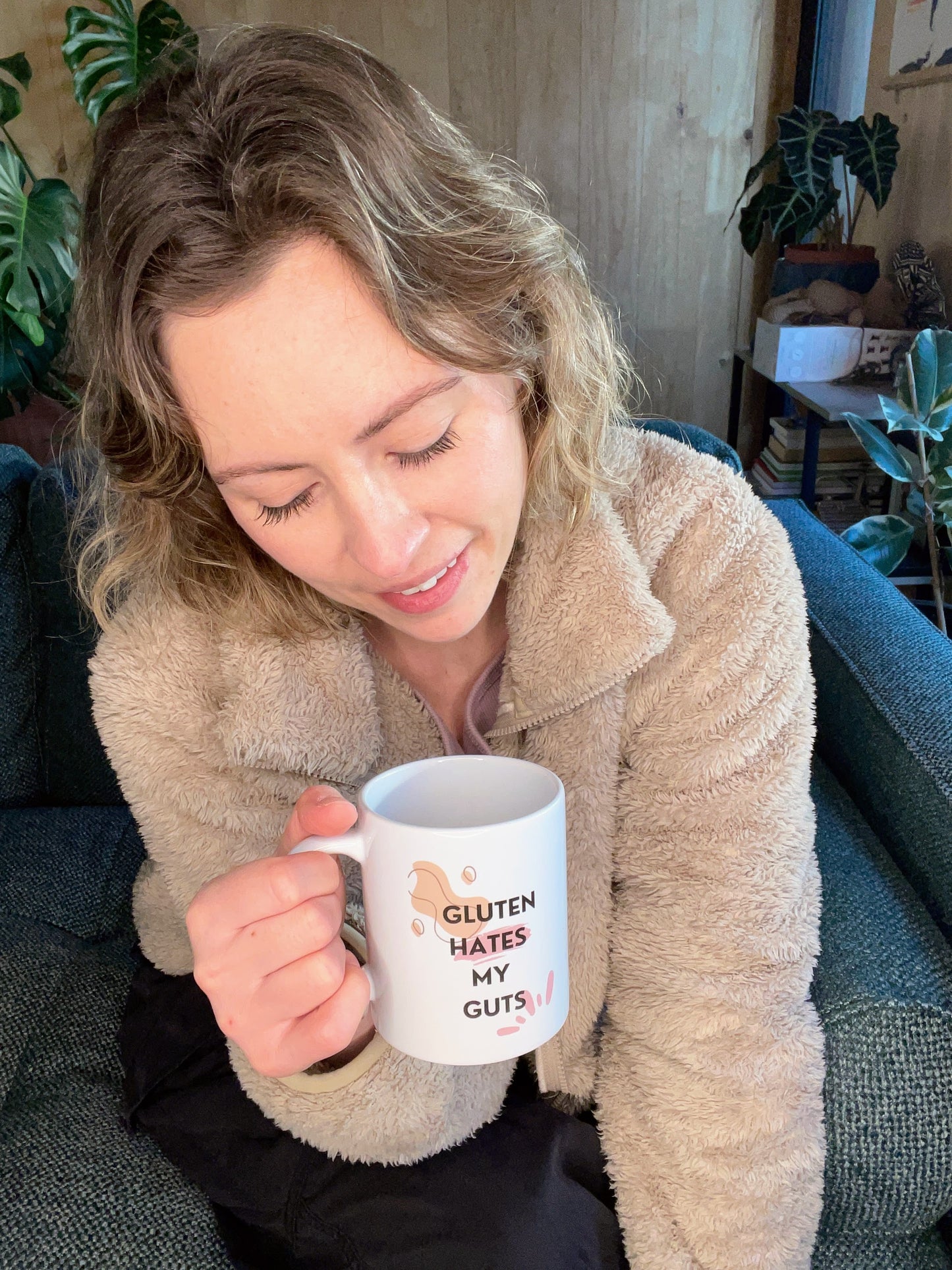 Gut & Villi Mug R Handed